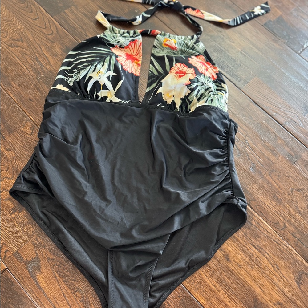 Cupshe Floral Black Halter One Piece Swimsuit Size 2X